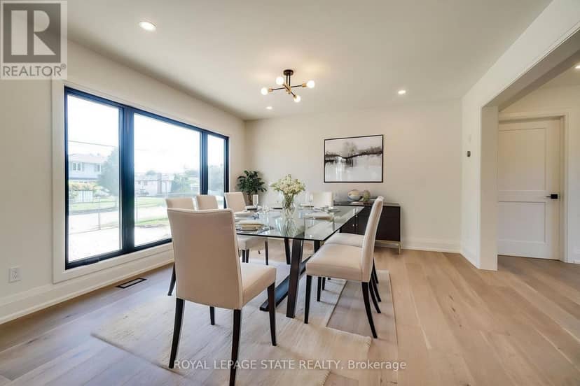 24 Royce Avenue — photo 27 of 40