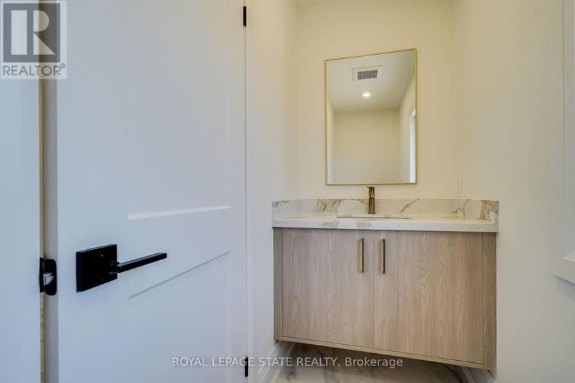 24 Royce Avenue — photo 34 of 40