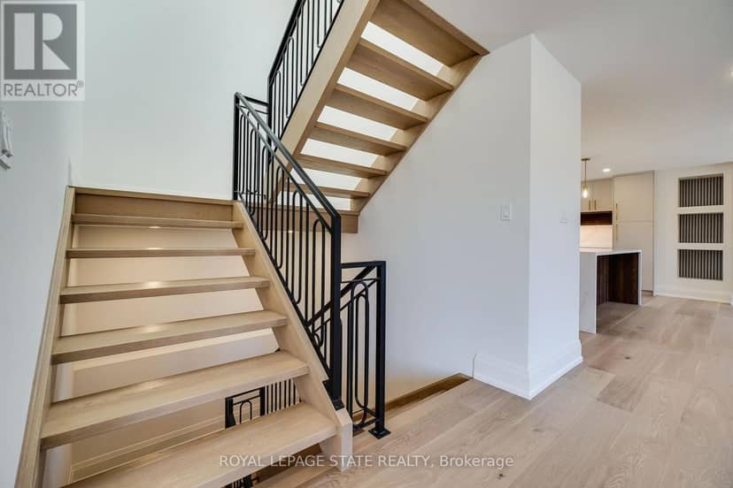 24 Royce Avenue — photo 35 of 40