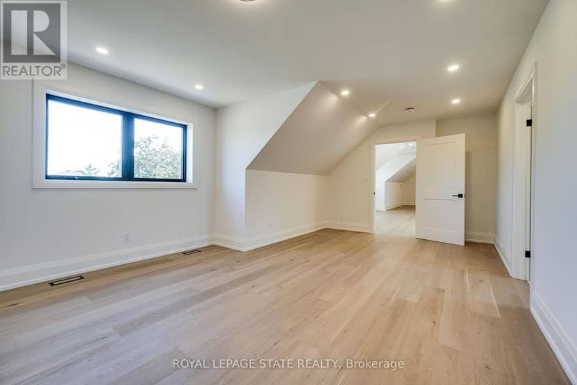 24 Royce Avenue — photo 39 of 40