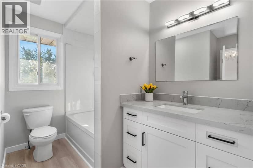 104 RALGREEN Crescent — photo 18 of 33
