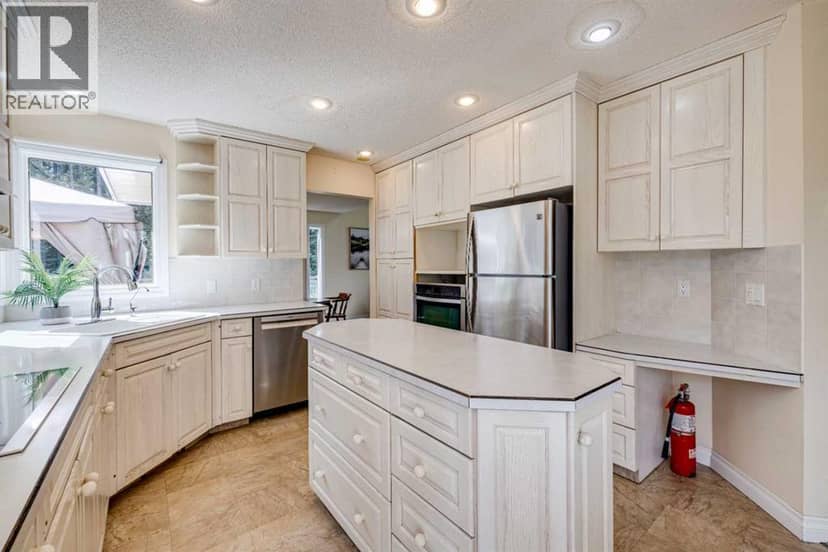 50 Elk Valley Crescent — photo 19 of 40
