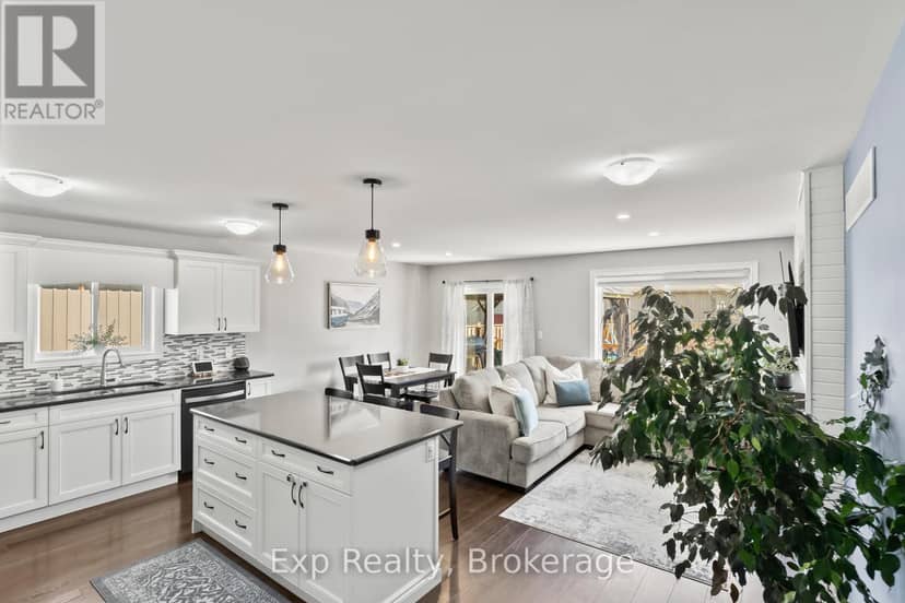 47 Birchmount Street — photo 6 of 40