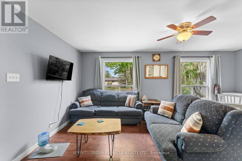 21 Alma Street N, Kawartha Lakes, photo 4