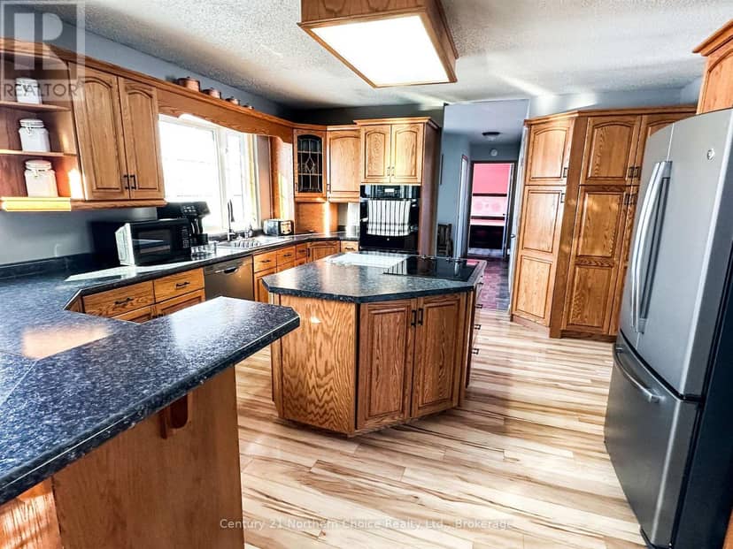481 Goldpines Road — photo 9 of 40