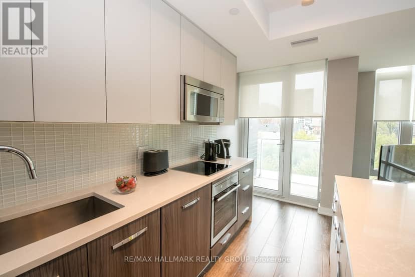 210 - 111 Champagne Avenue — photo 15 of 30
