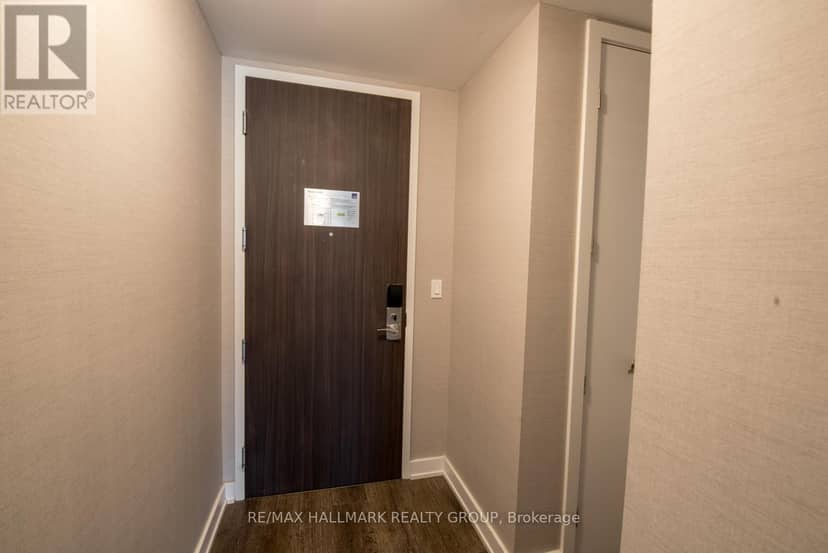 210 - 111 Champagne Avenue, Ottawa, photo 4
