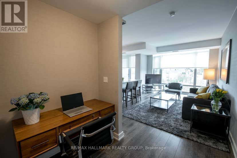 210 - 111 Champagne Avenue — photo 9 of 30