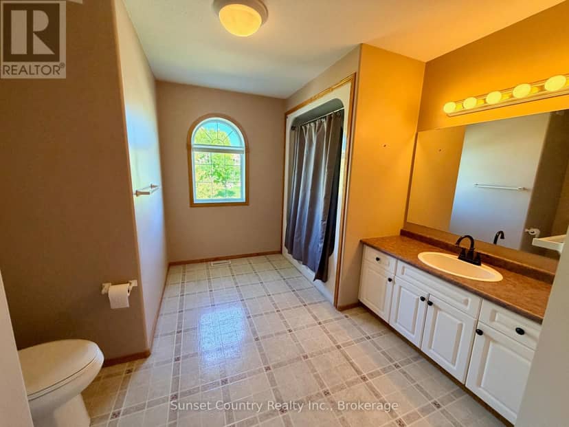 86 McMillan Avenue — photo 12 of 24