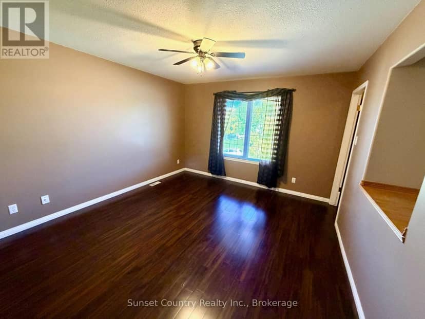 86 McMillan Avenue, Dryden, photo 7