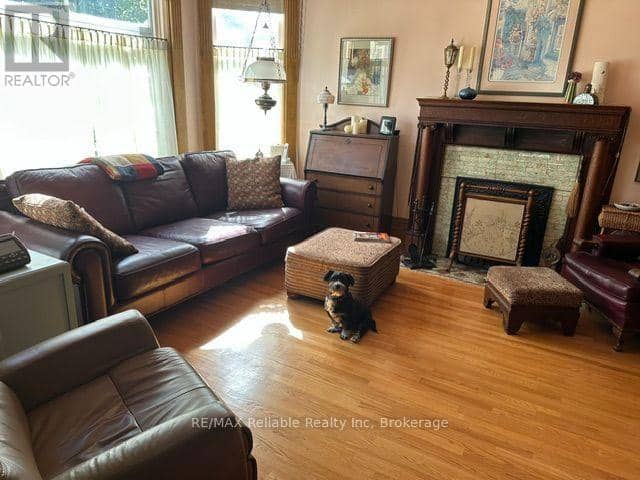 19 Sparling Street — photo 17 of 33