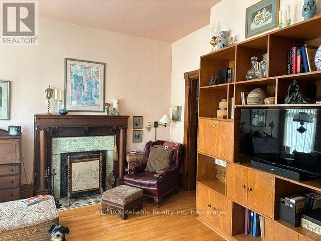 19 Sparling Street — photo 18 of 33