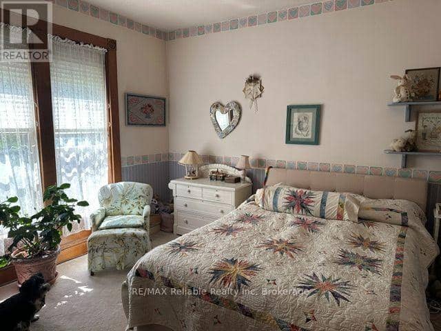 19 Sparling Street — photo 24 of 33