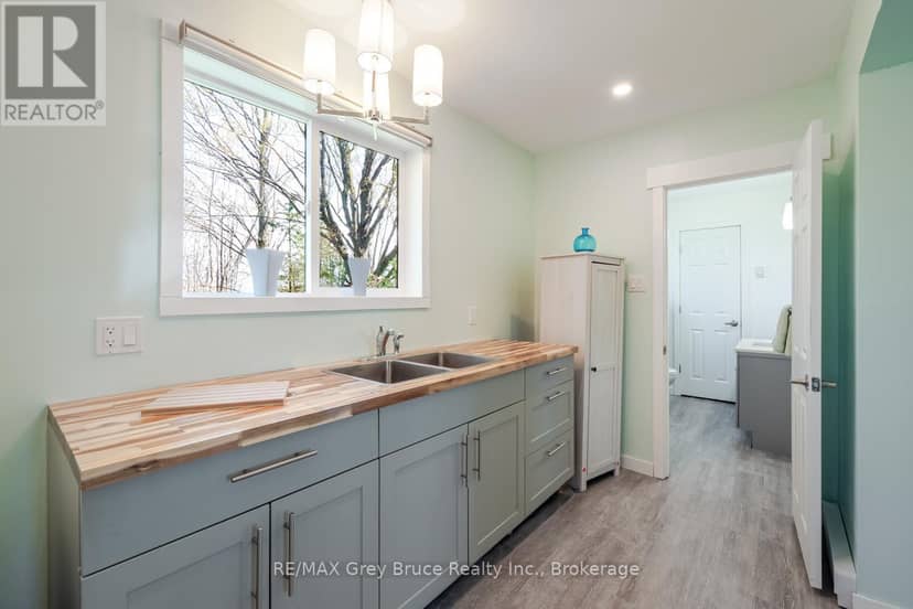 130 Crooked Hill Road — photo 11 of 40