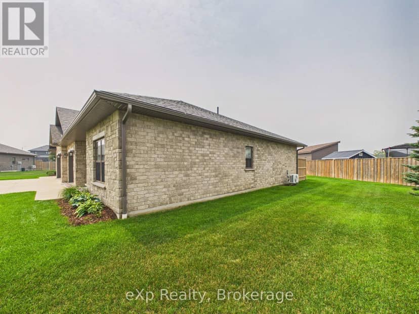 11-1050 Waterloo Street, Saugeen Shores, photo 2