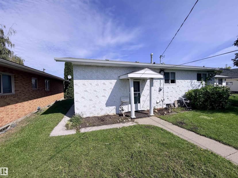 5233 49 AV — photo 31 of 36