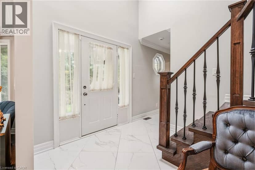 8010 GUELPH Line — photo 9 of 35