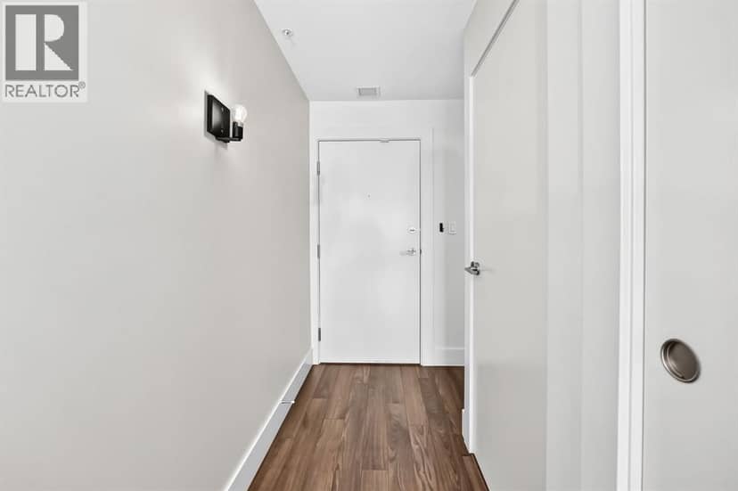 323, 510 Edmonton Trail NE, Calgary, photo 4