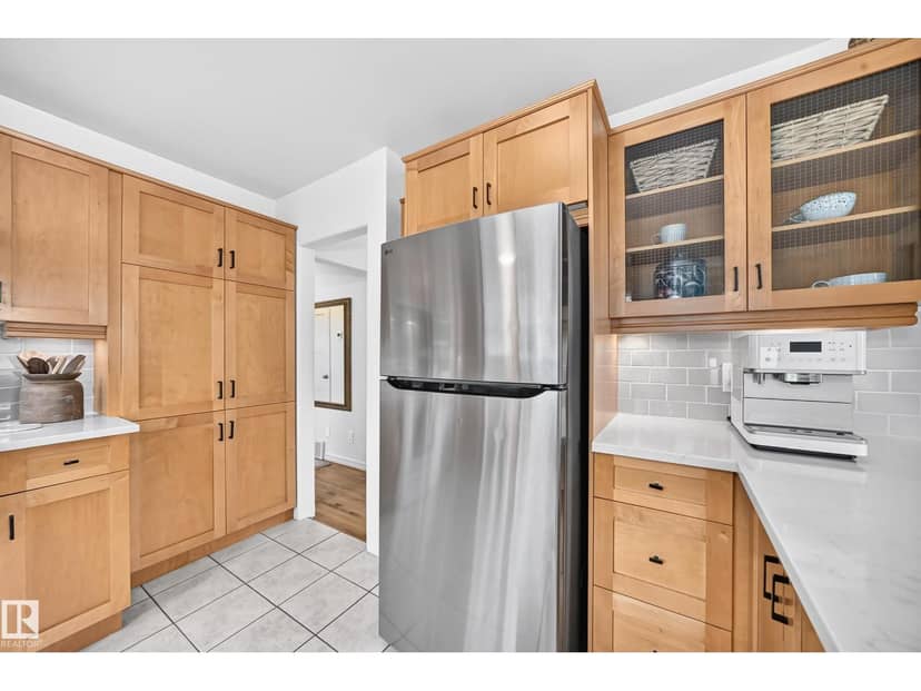 16406 87a AV NW — photo 12 of 40