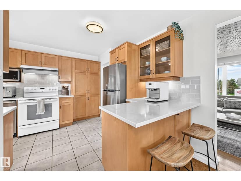 16406 87a AV NW — photo 13 of 40
