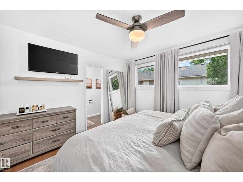 16406 87a AV NW — photo 21 of 40