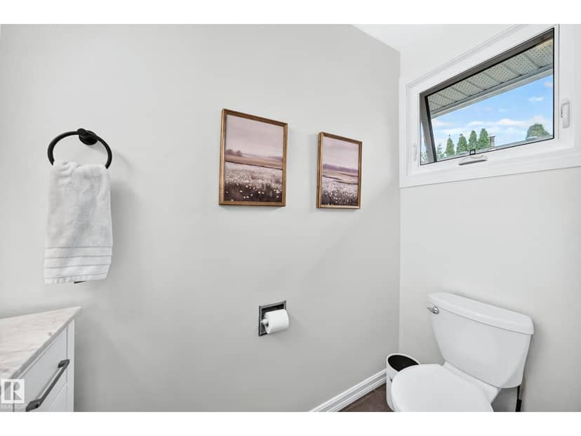 16406 87a AV NW — photo 23 of 40