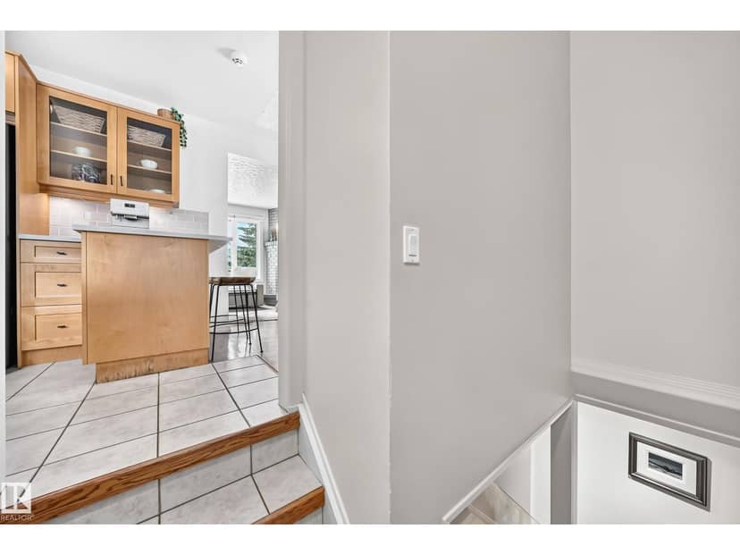 16406 87a AV NW — photo 33 of 40