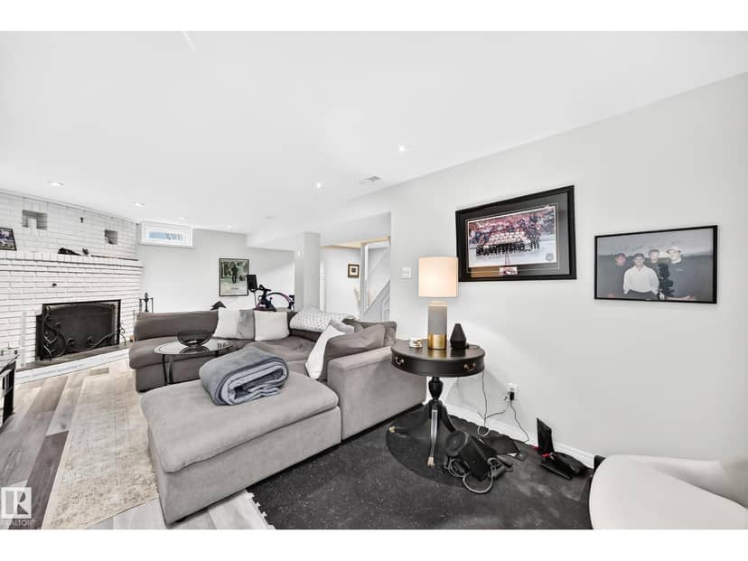 16406 87a AV NW — photo 39 of 40