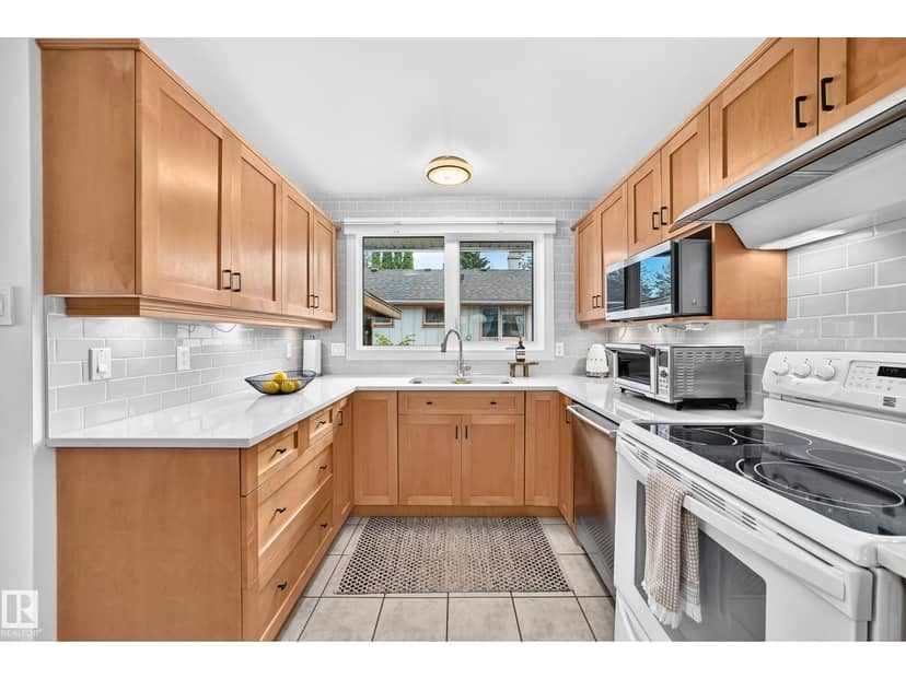 16406 87a AV NW, Edmonton, photo 6