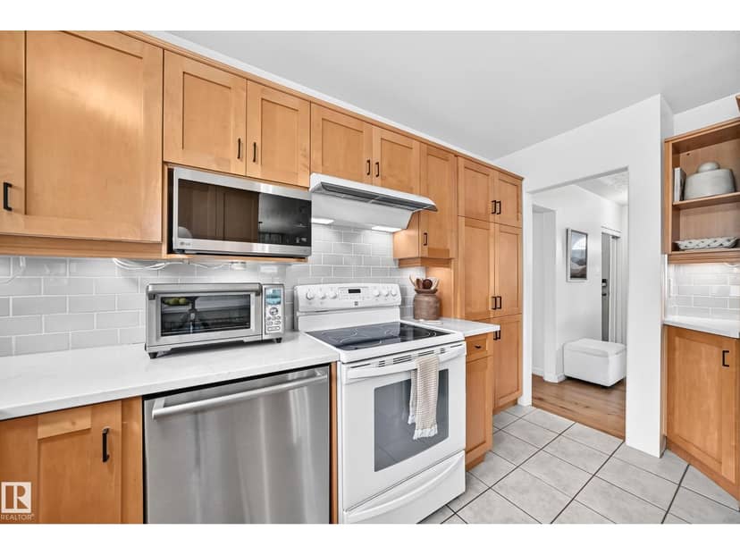 16406 87a AV NW, Edmonton, photo 8