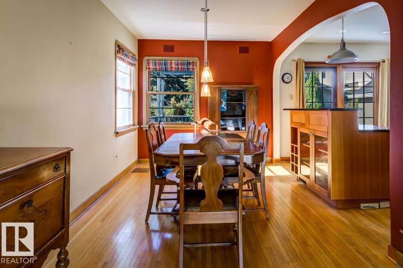 10514 127 Street NW — photo 14 of 40
