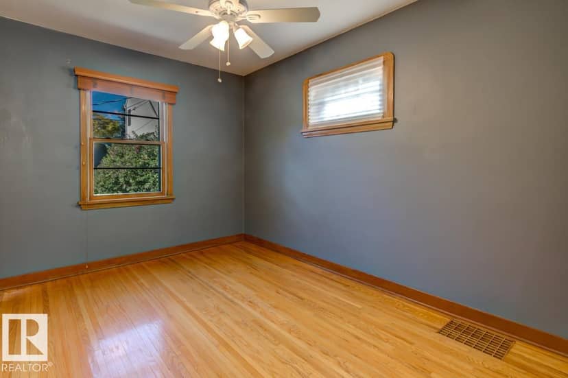 10514 127 Street NW — photo 28 of 40