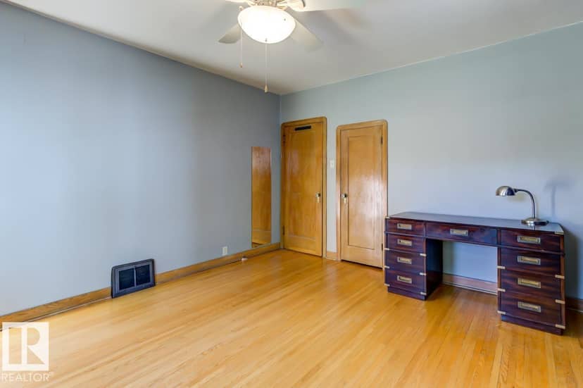 10514 127 Street NW — photo 36 of 40