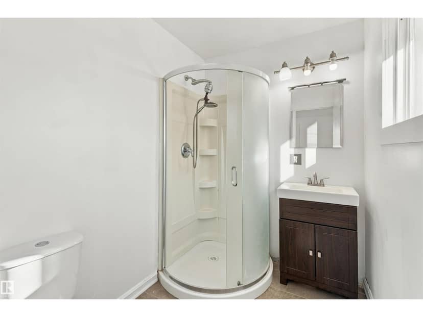 4102 48 Street — photo 12 of 27