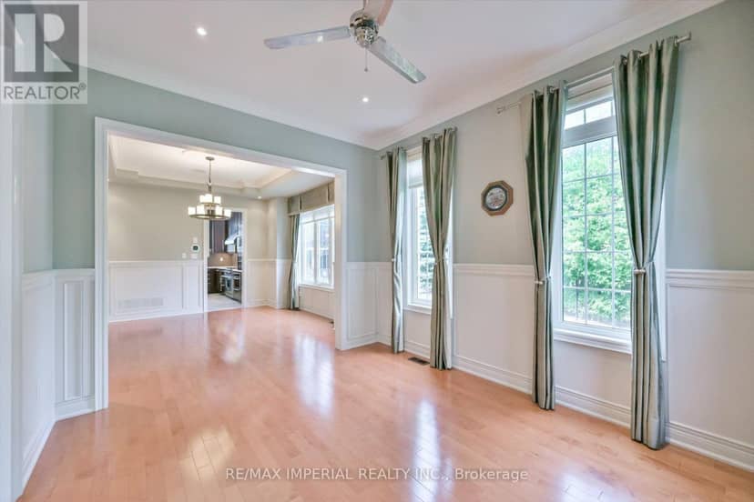 11 Candlelight Drive, Richmond Hill, photo 5