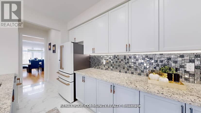 1072 Wickham Road — photo 10 of 40