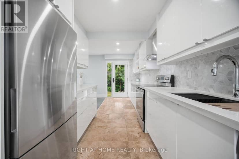 1527 Forestdale Court — photo 15 of 40