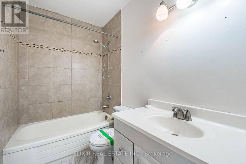 605 - 15 Elizabeth Street N — photo 17 of 21