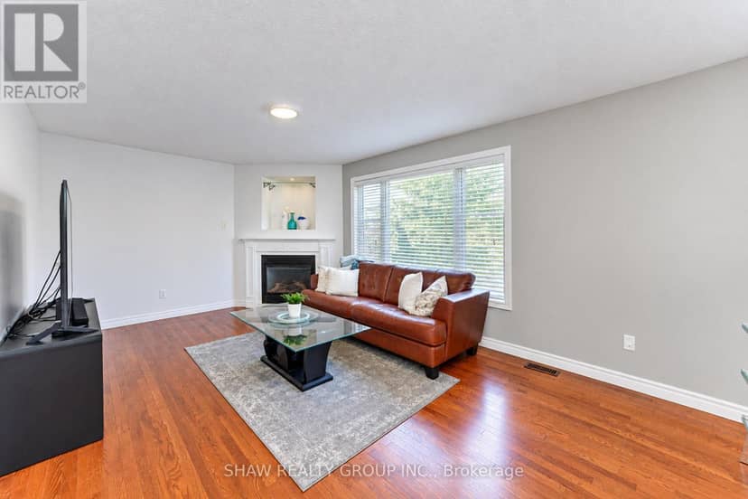 88 Decaro Crescent — photo 11 of 40
