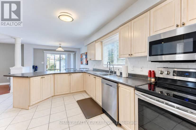 88 Decaro Crescent — photo 20 of 40