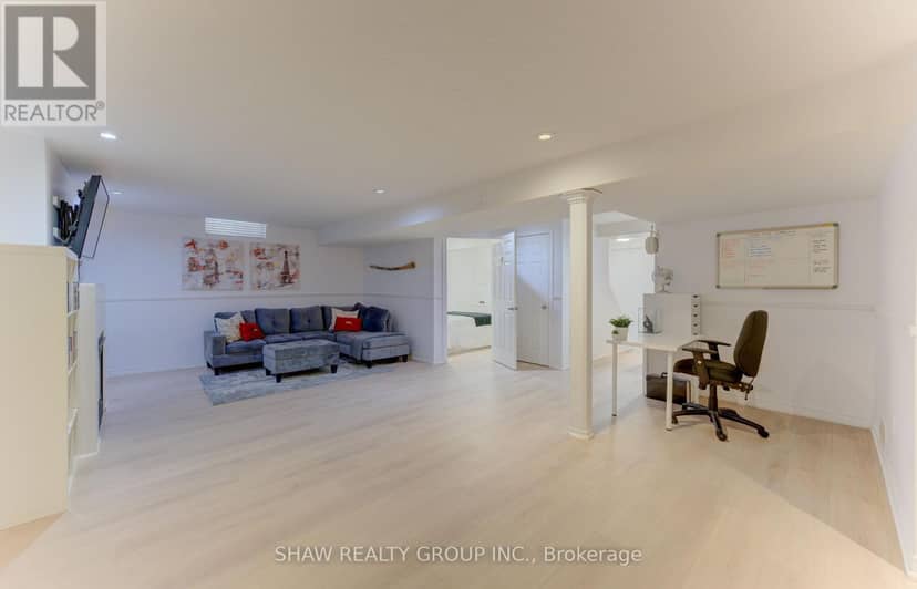 88 Decaro Crescent — photo 38 of 40