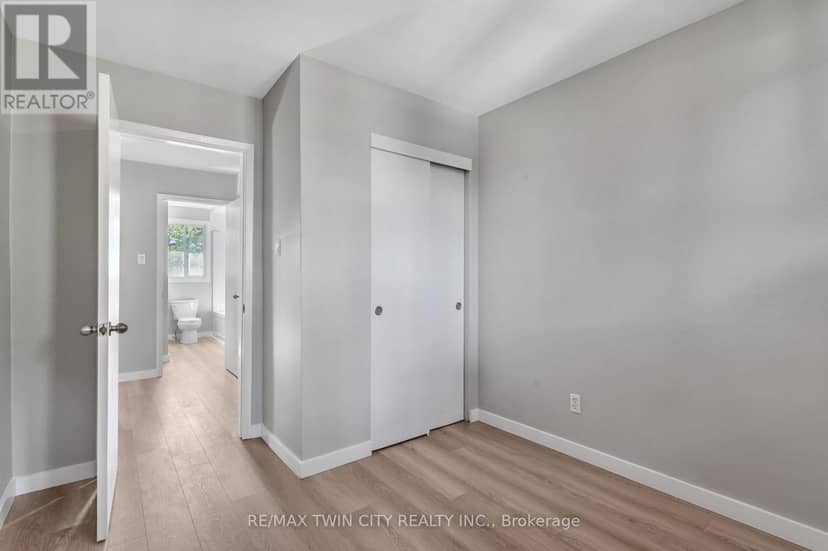 104 Ralgreen Crescent — photo 20 of 33