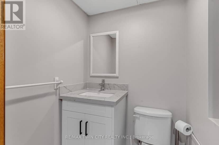 104 Ralgreen Crescent — photo 29 of 33