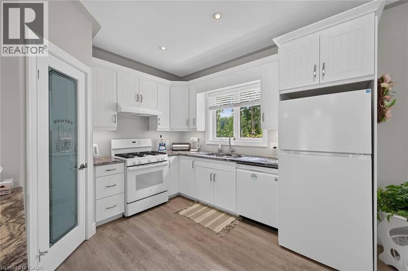 26 STONEBRIDGE Place — photo 14 of 40