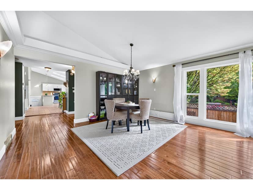 21590 93A AVENUE, Langley