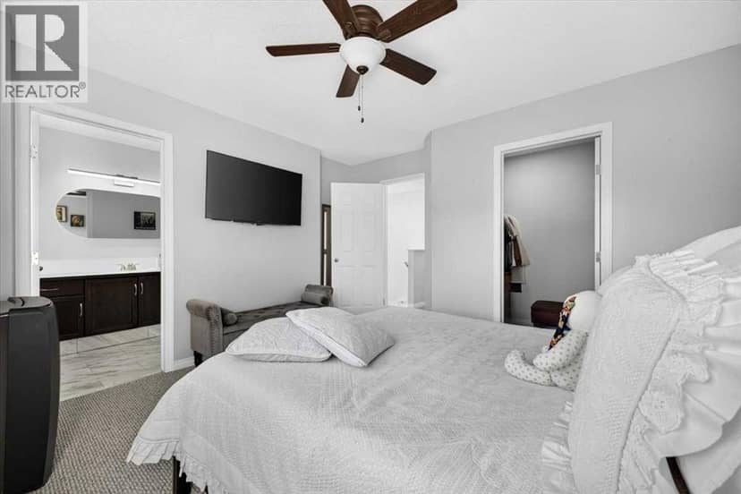 121 Everhollow Heights SW — photo 21 of 36