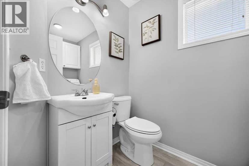 121 Everhollow Heights SW — photo 18 of 36