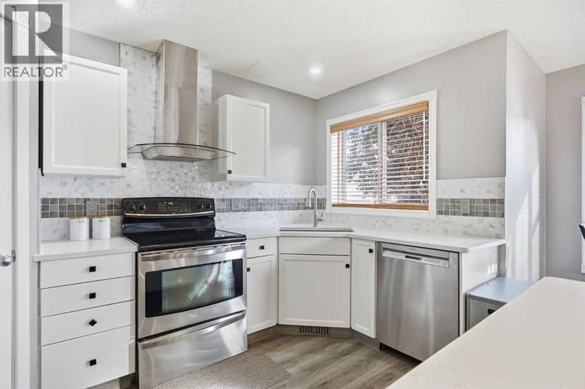 9858 Hidden Valley Drive NW — photo 9 of 40