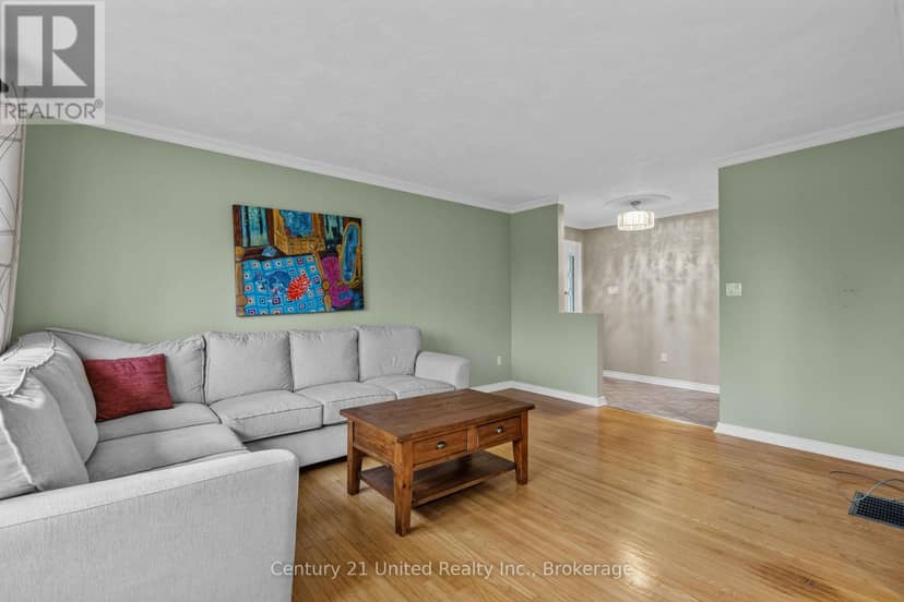 1203 Royal Drive — photo 12 of 40