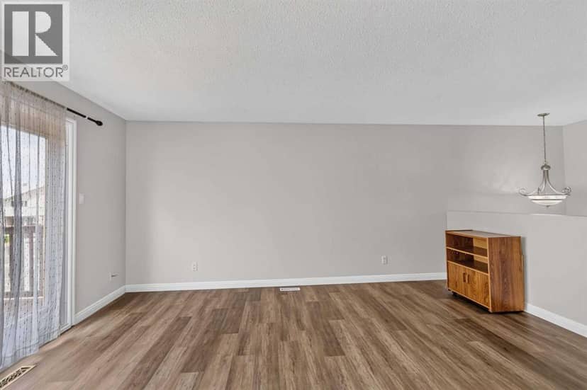 321 Ross Haven Drive, Fort McMurray, photo 4